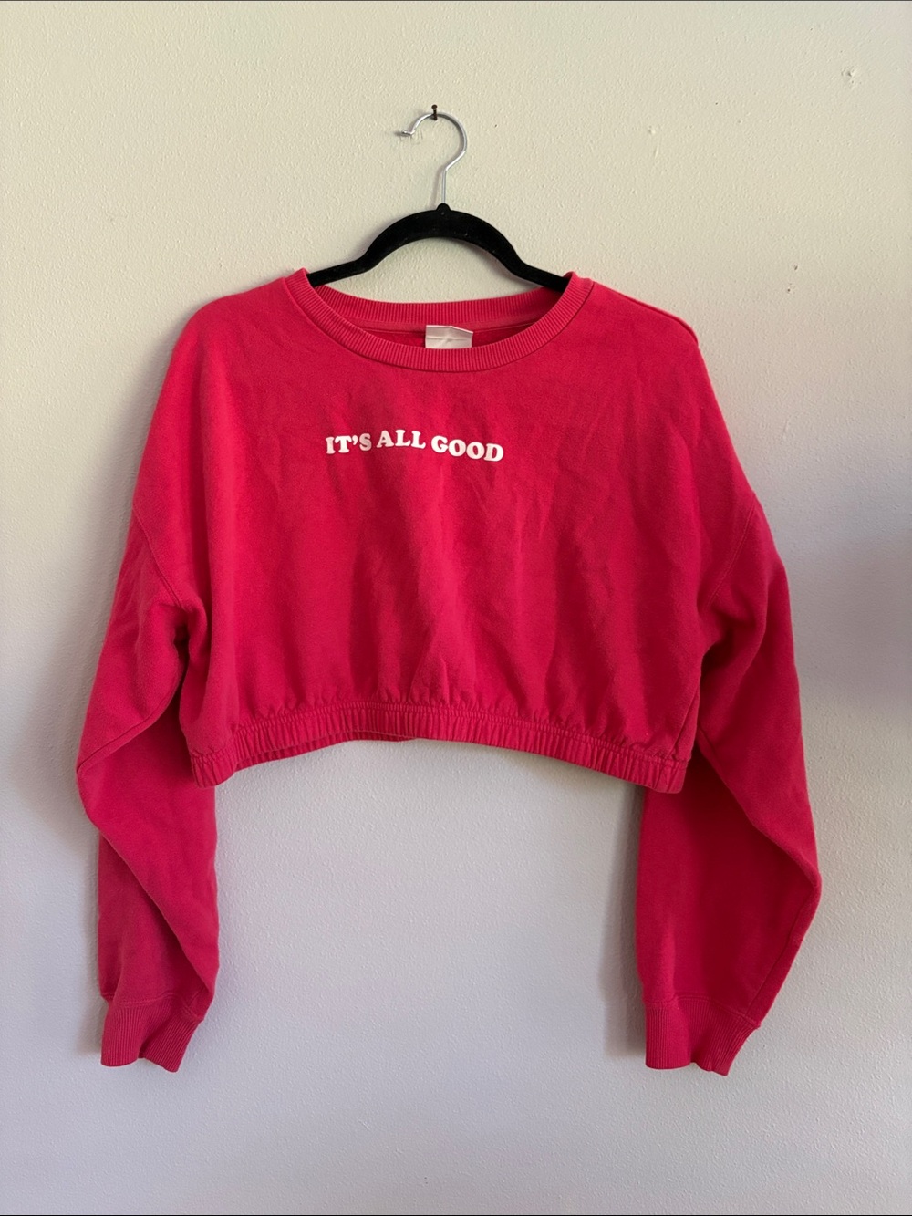 Freeze Its All Good Pink Graphic Cropped Crewneck